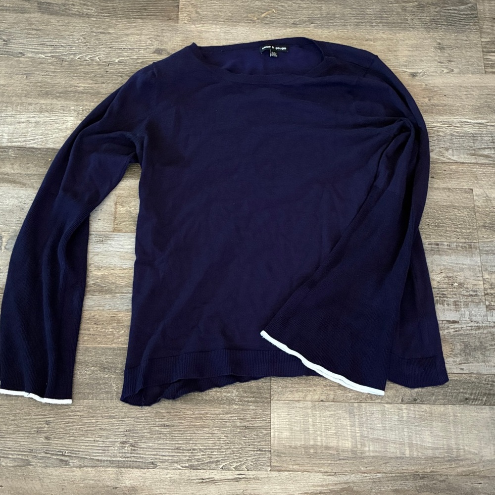 Bell Fairy Crew Neck White Around Sleeves Dark Academia sz L Sweater Worn 1x